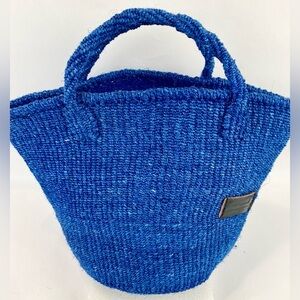 Blue Woven Shopper Tote Bag - the best blue and so cute!